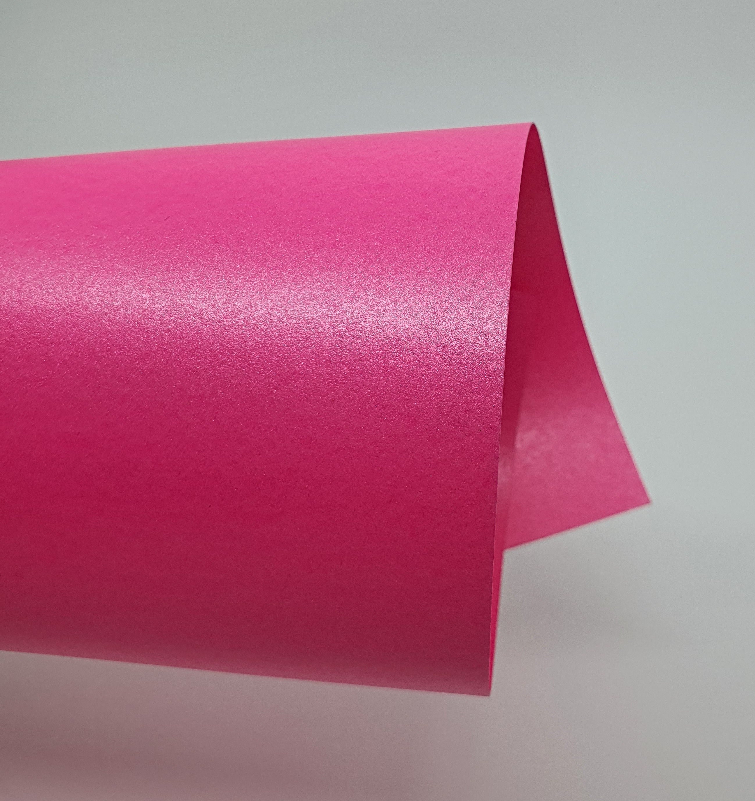 Papel Perolado Neon Pink (Colorido Na Massa) 20 folhas A4 - 180g
